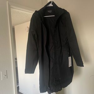 Athleta RainOut Sutro Long Trench // Black